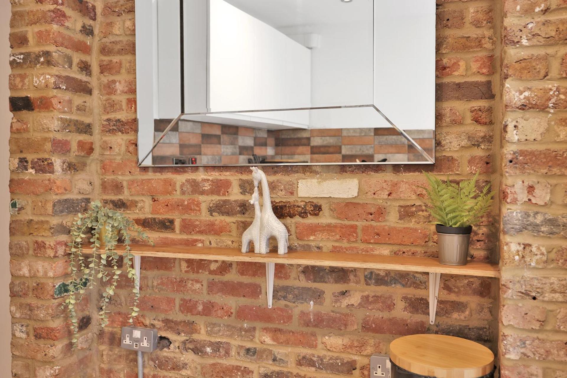 One Bedroom Short Term & Flexible Renting Hoxton With Free Wifi * Londra